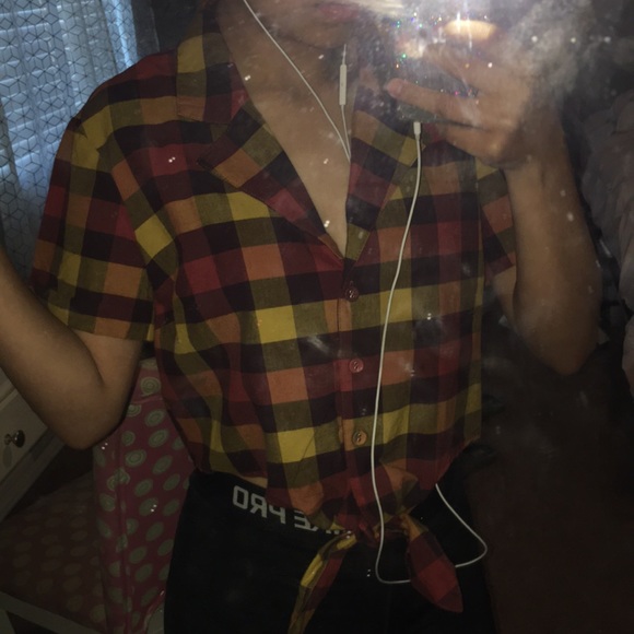 Forever21 woven top/shirt /mustard/mult v-neck - Picture 1 of 4